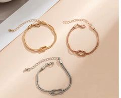 Twist Bracelet Elegant Heart Knot
